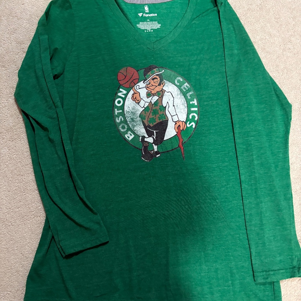 Women’s Celtics Fanatics size xl